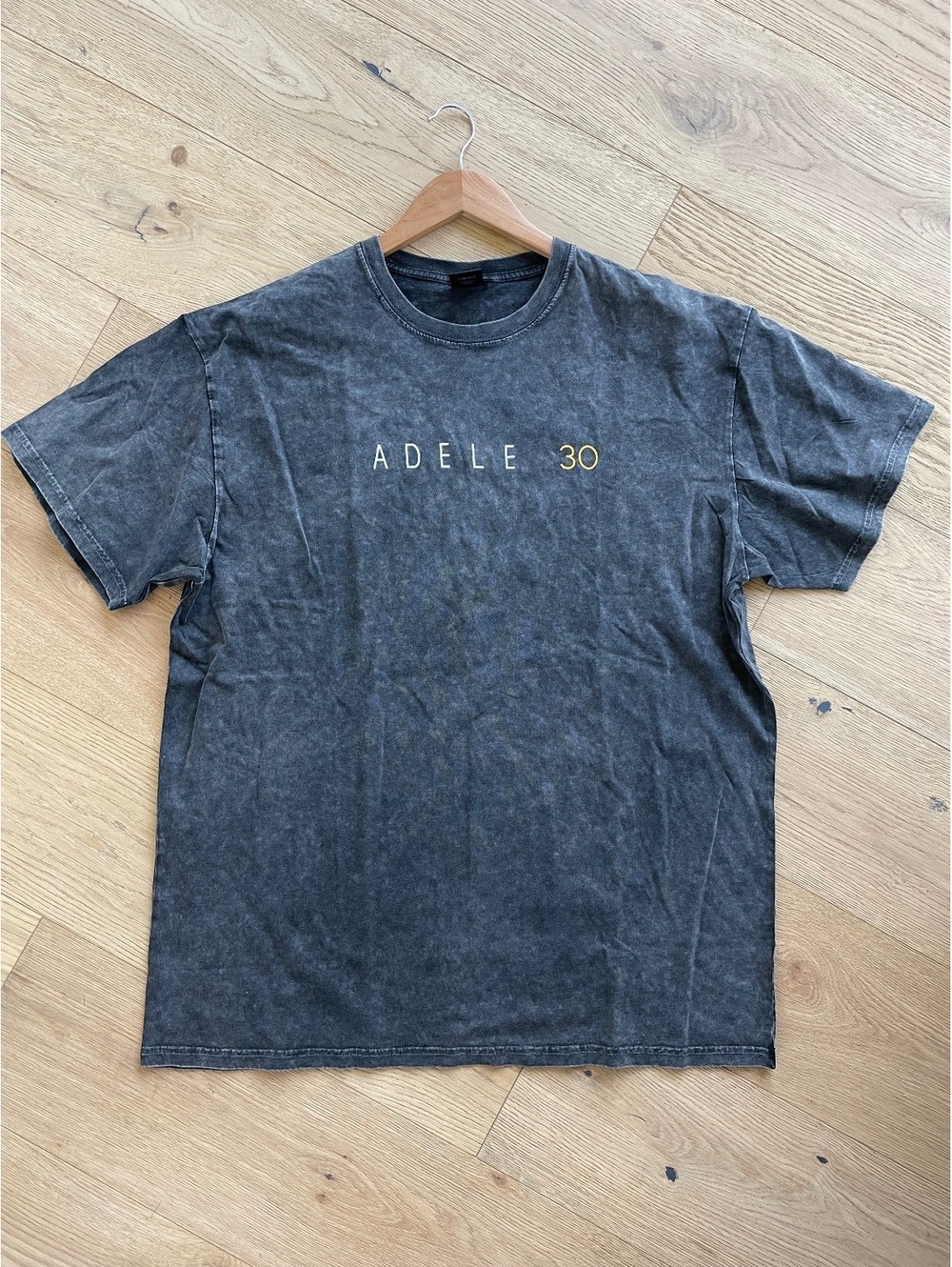 DEADSTOCK Adele 30 Official Album Merch Acid Wash Black T-Shirt - Picture 2 of 4